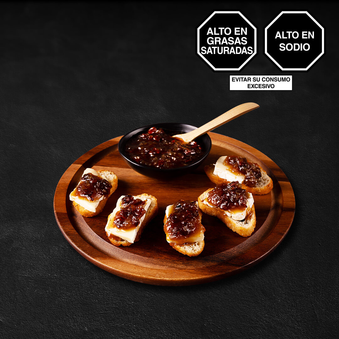 Tapas de Mermelada de Tocino Culinario y queso Brie
